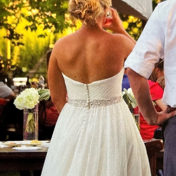 Tulle Morilee Wedding dress with beaded belt detail, sweetheart neckline size 8! - Picture 3 of 8